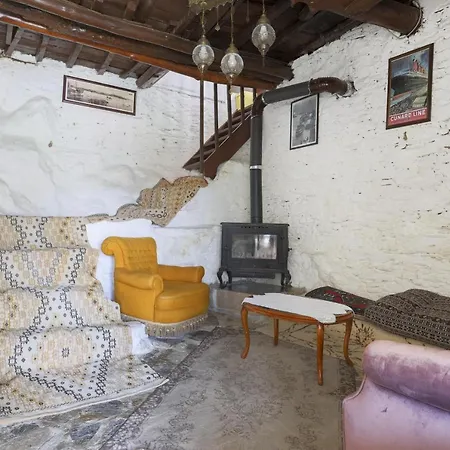 Nikbin Yamac 3* Сельчук