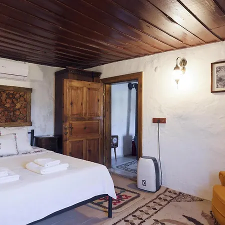 Nikbin Yamac Сельчук