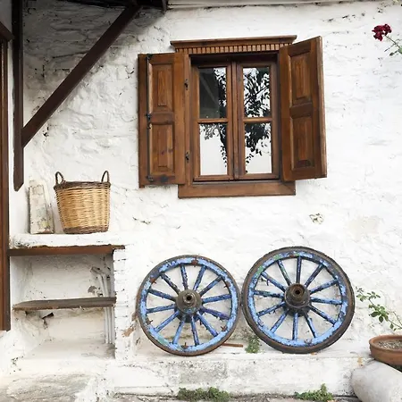 Nikbin Yamac Отель Сельчук