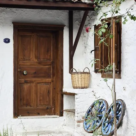 Отель Nikbin Yamac 3*